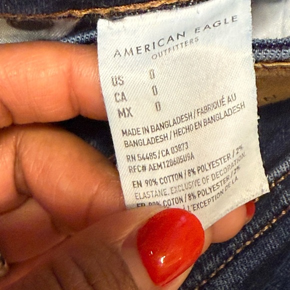 American Eagle Midi Denim Shorts Blue Distressed Size 0 - Picture 5 of 9